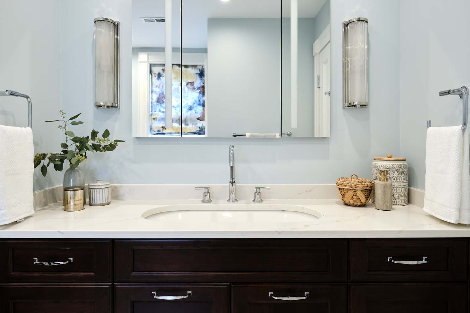 <div><a class="lk-pinterest" href="https://pinterest.com/pin/create/button/?url=https://e5o3ii46cif.exactdn.com/wp-content/uploads/2024/08/13-Brookline-Master-Bathroom-41.jpg?strip=all&lossy=1&ssl=1" rel="nofollow noopener noreferrer" target="_blank">Pinterest</a></div>
<div><a class="lk-email" href="mailto:?subject=Brookline Master Bathroom&body=https://www.leekimball.com/portfolio2/primary-bath-redefined/" target="_blank" rel="noopener">Email</a></div>
<div><a class="lk-copy">Link</a></div>
